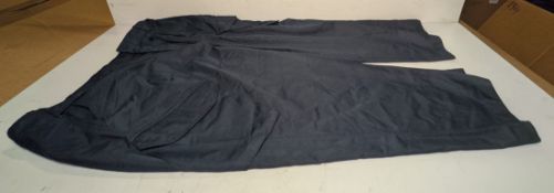 Various types of ex-military clothing - 208kg - may require repair or be as spares