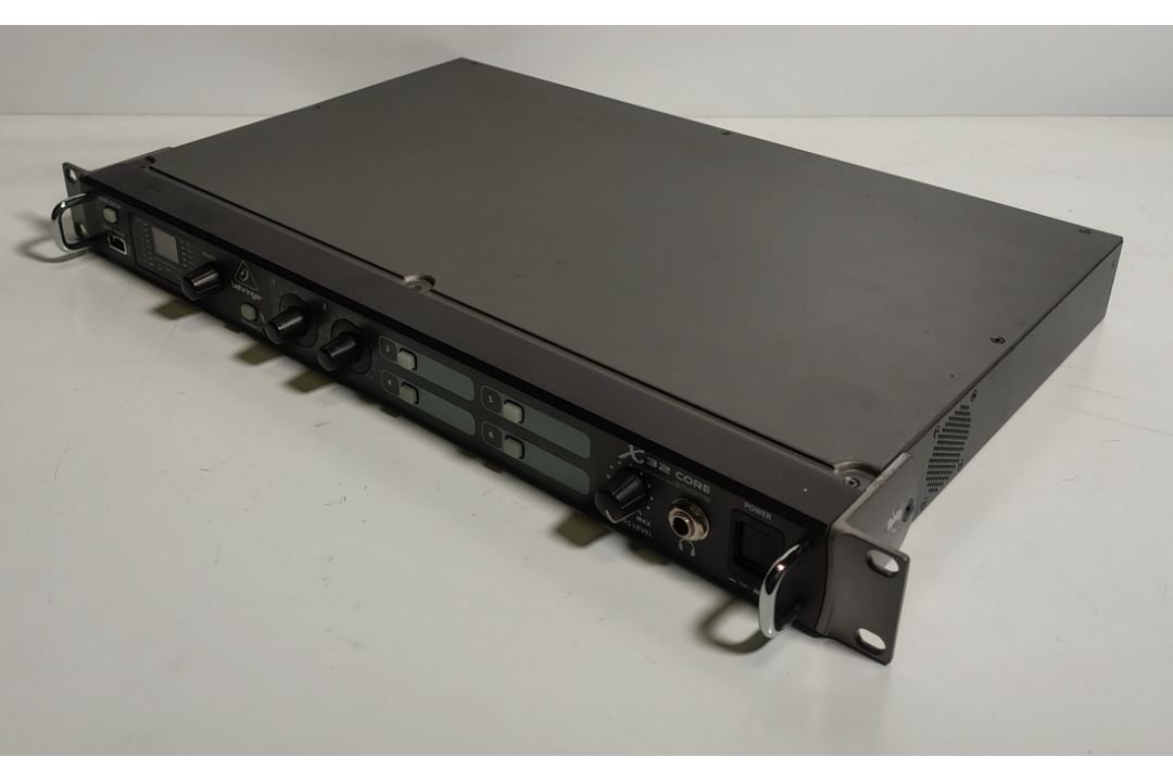 Computer equipment - port switches, ethernet switches, monitors - full details in description - Image 12 of 21