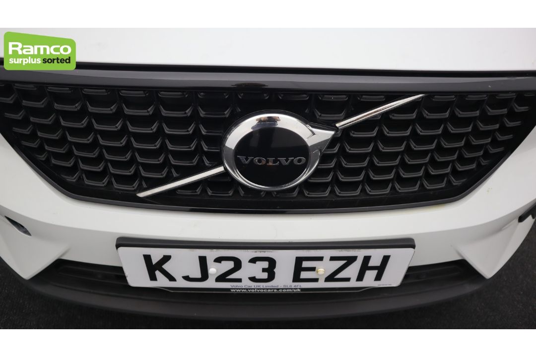 2023 Volvo XC40 T4 Plus Recharge – full details in the description - Image 38 of 47