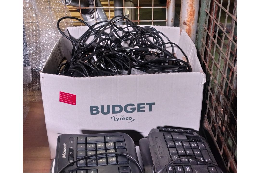 Various monitors, keyboards, cables and network access - SEE DESC. FOR DETAILS - Image 3 of 4