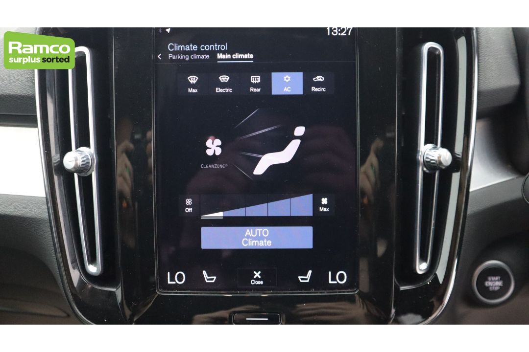 2023 Volvo XC40 T4 Plus Recharge – full details in the description - Image 17 of 47