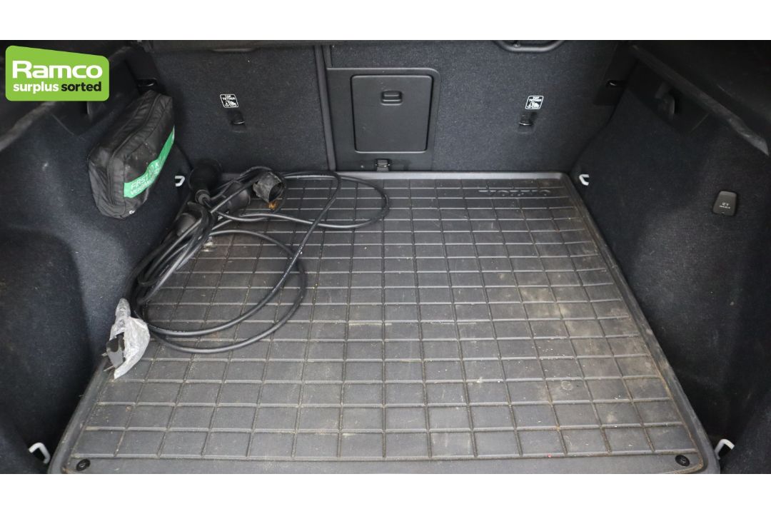 2023 Volvo XC40 T4 Plus Recharge – full details in the description - Image 29 of 47