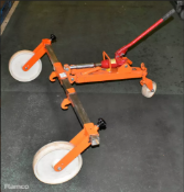 5x Hydraulic manhole pumps with 2x loose wheels, 2x lifting hooks, 1x lifting beam, 1x jack handle