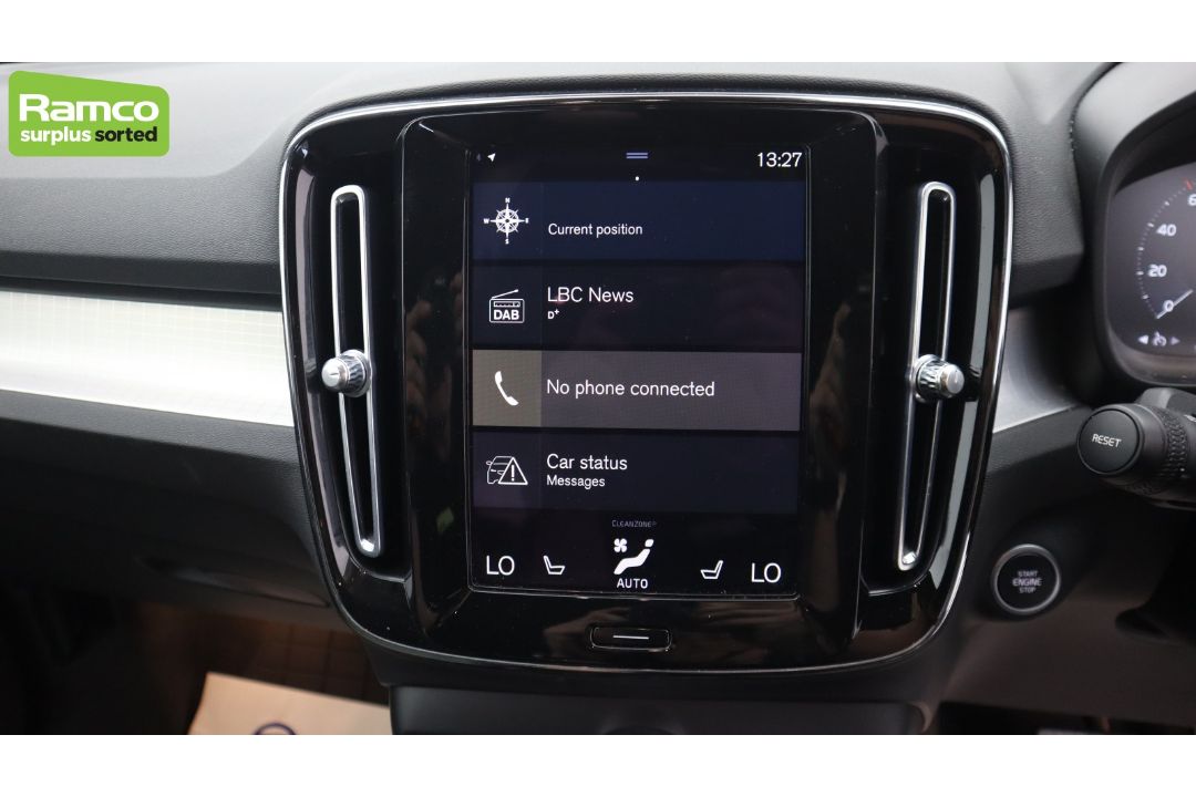 2023 Volvo XC40 T4 Plus Recharge – full details in the description - Image 14 of 47