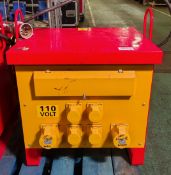 TMC ST-3-10K Type 025 transformer - 4x 16A sockets and 2x 32A sockets - input 400V - output 110V NE