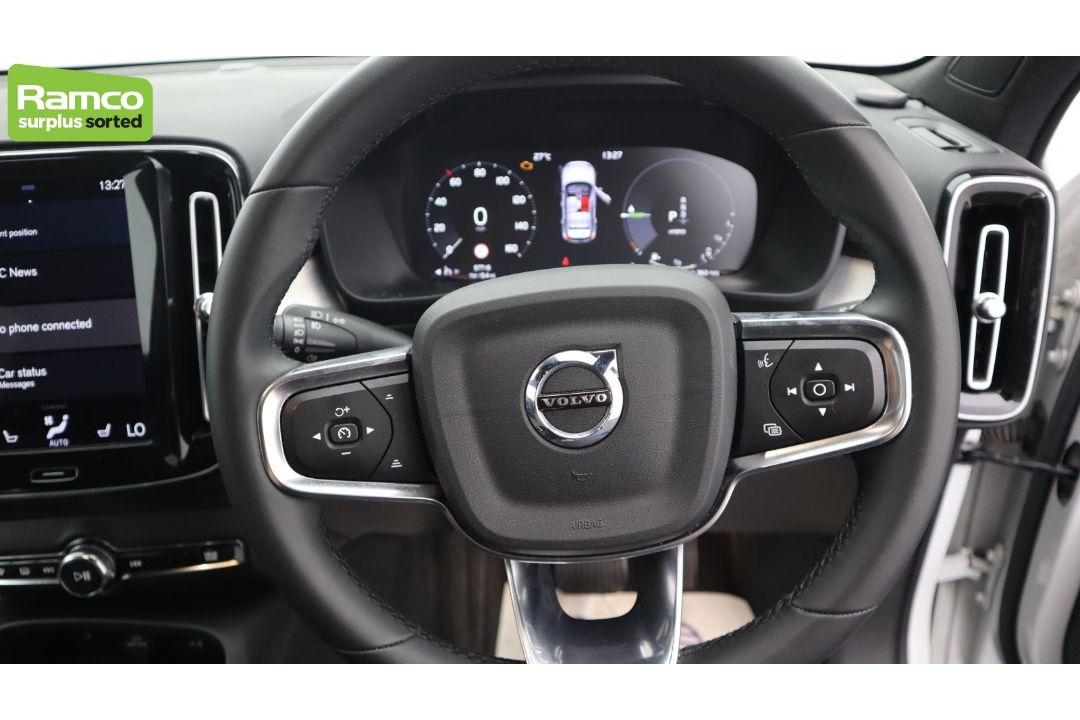 2023 Volvo XC40 T4 Plus Recharge – full details in the description - Image 11 of 47