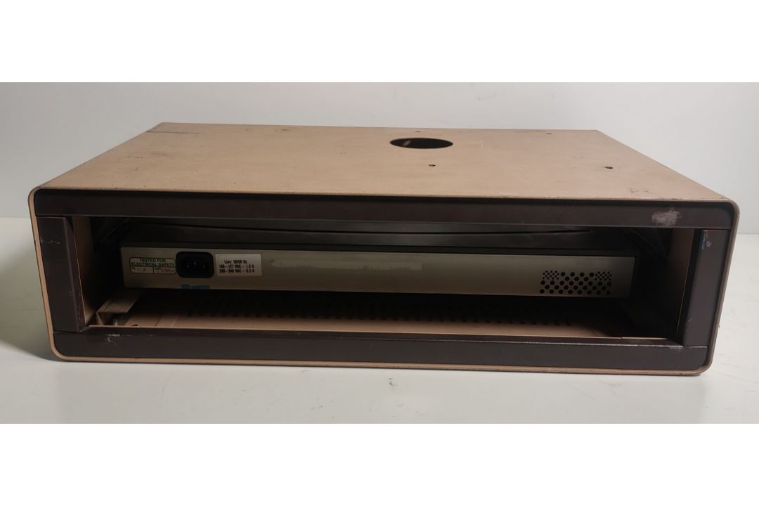 Computer equipment - port switches, ethernet switches, monitors - full details in description - Image 15 of 21