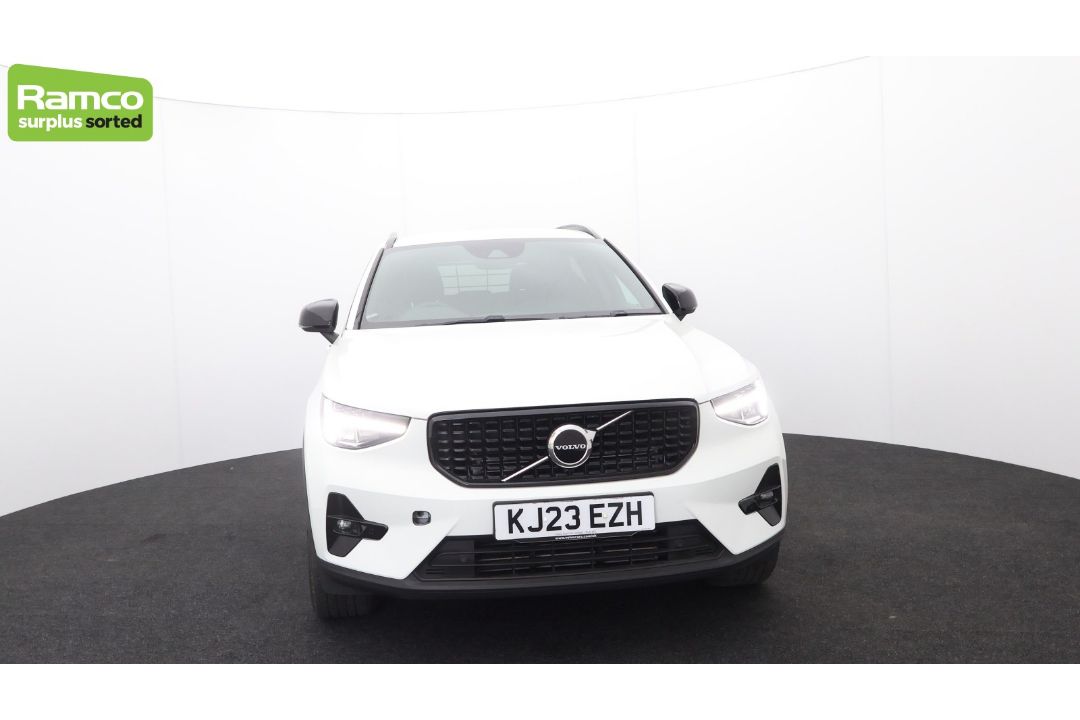 2023 Volvo XC40 T4 Plus Recharge – full details in the description - Image 2 of 47