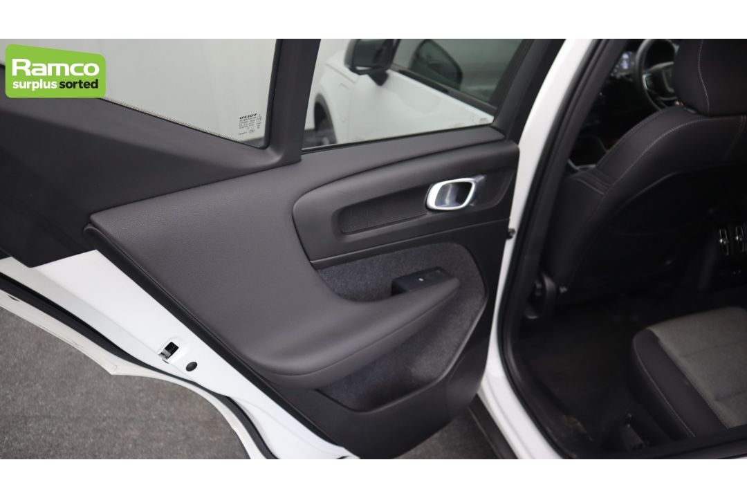 2023 Volvo XC40 T4 Plus Recharge – full details in the description - Image 32 of 47