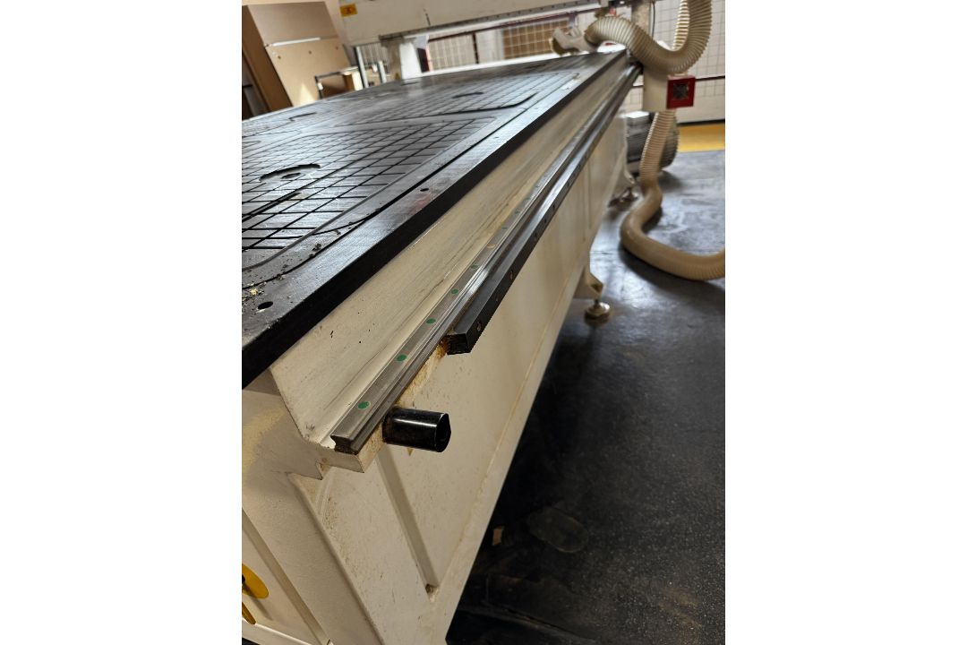 CNC router model JDM25 – DOM 2016 - COLLECTION ONLY - SEE DESCRIPTION - Image 2 of 13