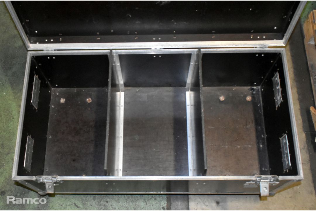 Thomann black wheeled flight case - Empty - W 1020 x D 520 x H 570mm - Image 2 of 4
