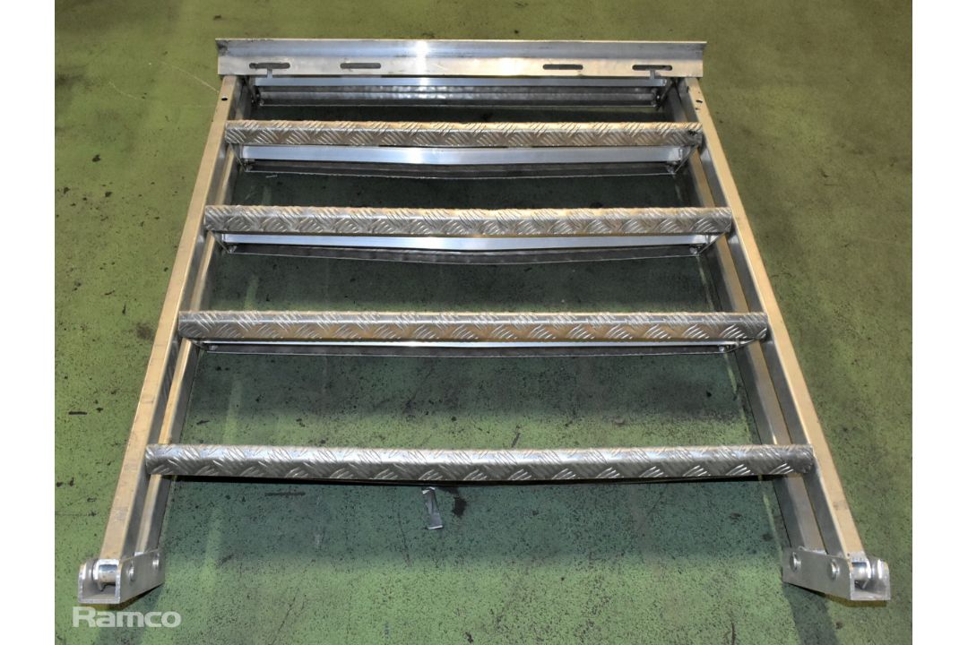 MILOS adjustable aluminium stairs - W 1000 x D 270 x H 1240mm - Image 3 of 4