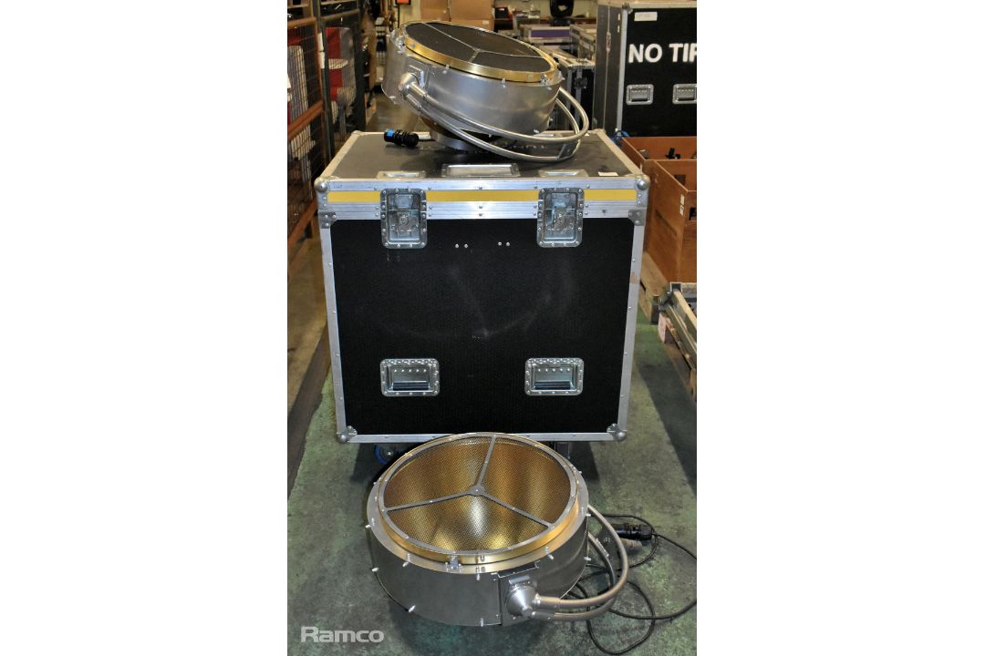 2x Robe Patt 2013 Eye Candy 750W effect lights in flight case - Image 1 of 8