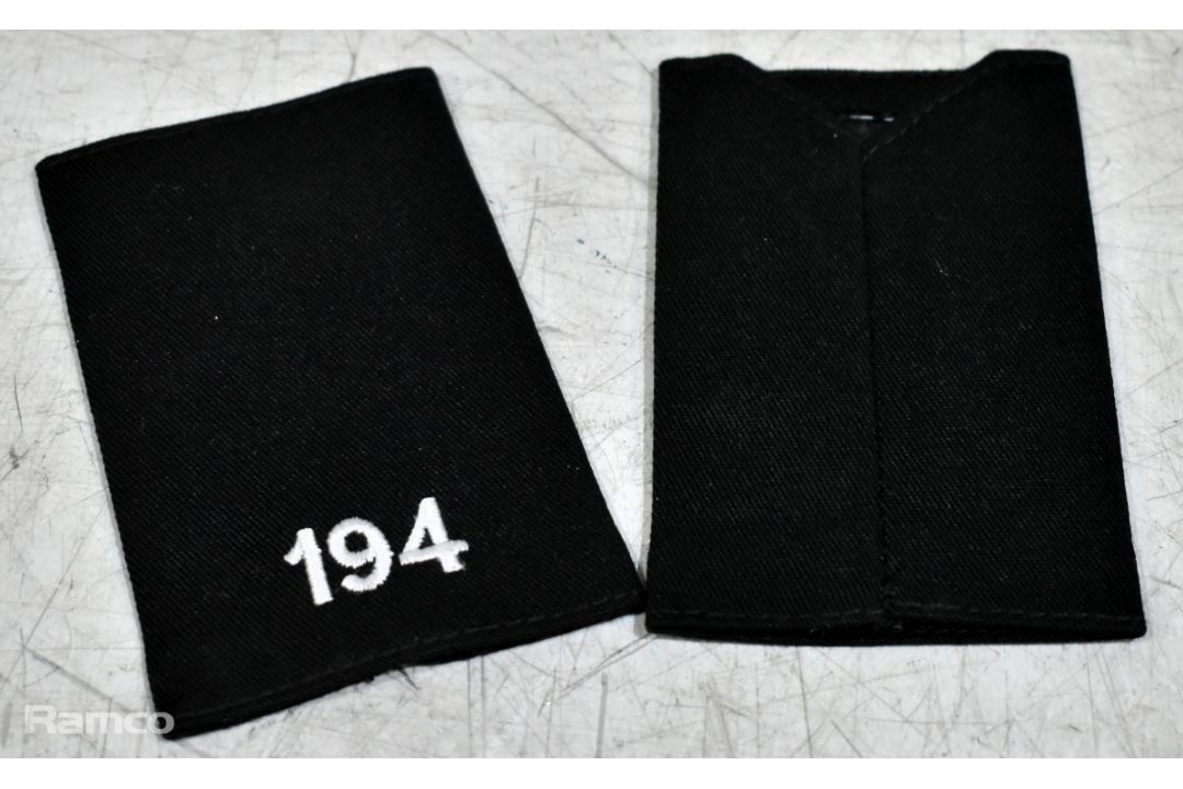 356x Box of British forces mixed ranks badges, buttons, belt buckles and pins - Image 10 of 14