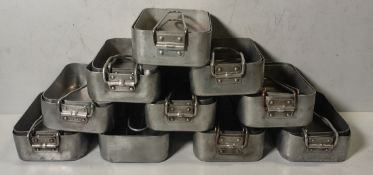 36x British Army pan mess tins - mixed sizes