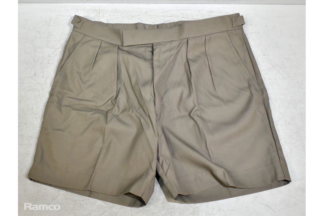 79x Men's tropical shorts - mixed sizes - Image 1 of 6