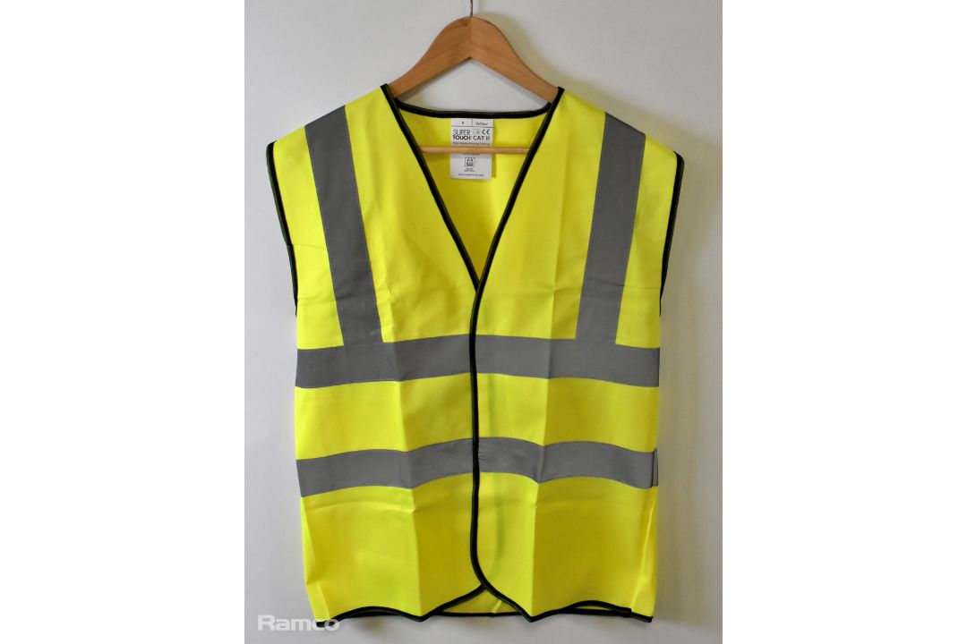 120x High visibility vests - mixed sizes - Image 1 of 7