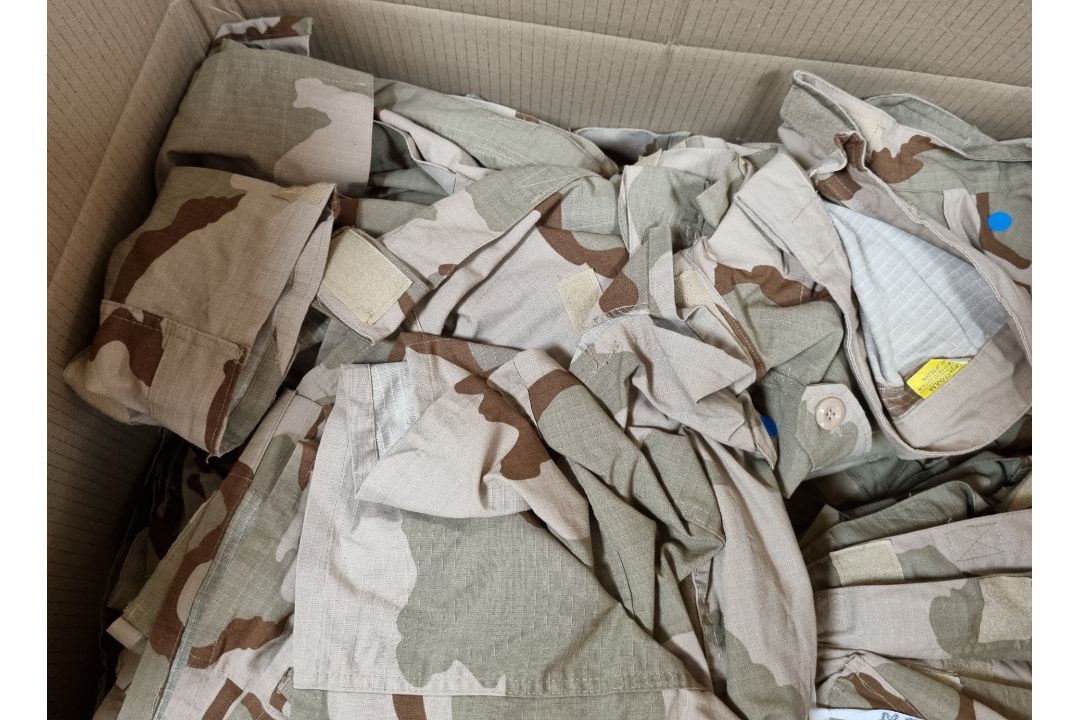 60x Desert 3 colour camo hot weather combat jacket - mixed sizes - Image 2 of 9