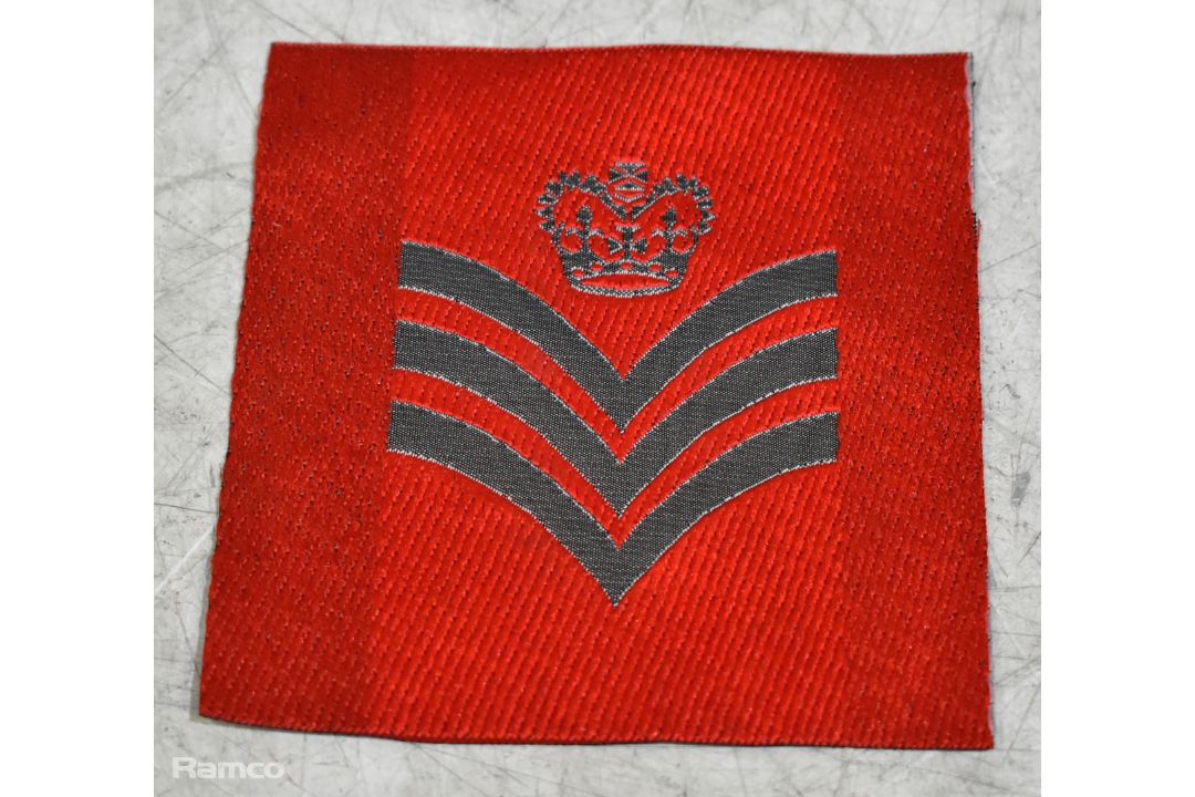 356x Box of British forces mixed ranks badges, buttons, belt buckles and pins - Image 5 of 14
