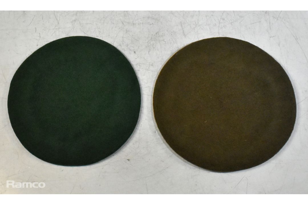 31x Knitted wool berets - mixed sizes - Image 1 of 7