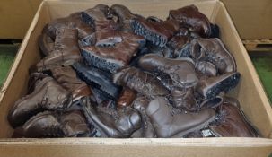 100x pairs of Grade 2 Various combat boots - may include - Magnum, YDS, Haix - mixed sizes