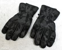 27x Mixed gloves to include - leather, heavy duty, combat, warm and temperate weather gloves