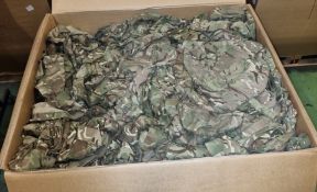 Various types of ex-military camo clothing - may include accessories - 211 kg – may require repair