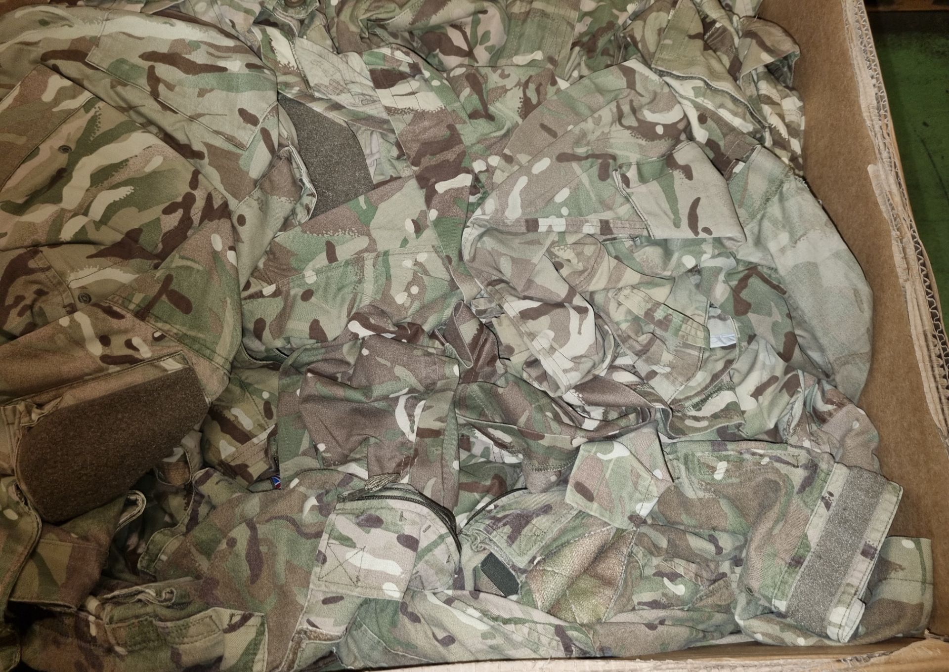 Various types of ex-military camo clothing - may include accessories - 173 kg – may require repair - Image 4 of 11