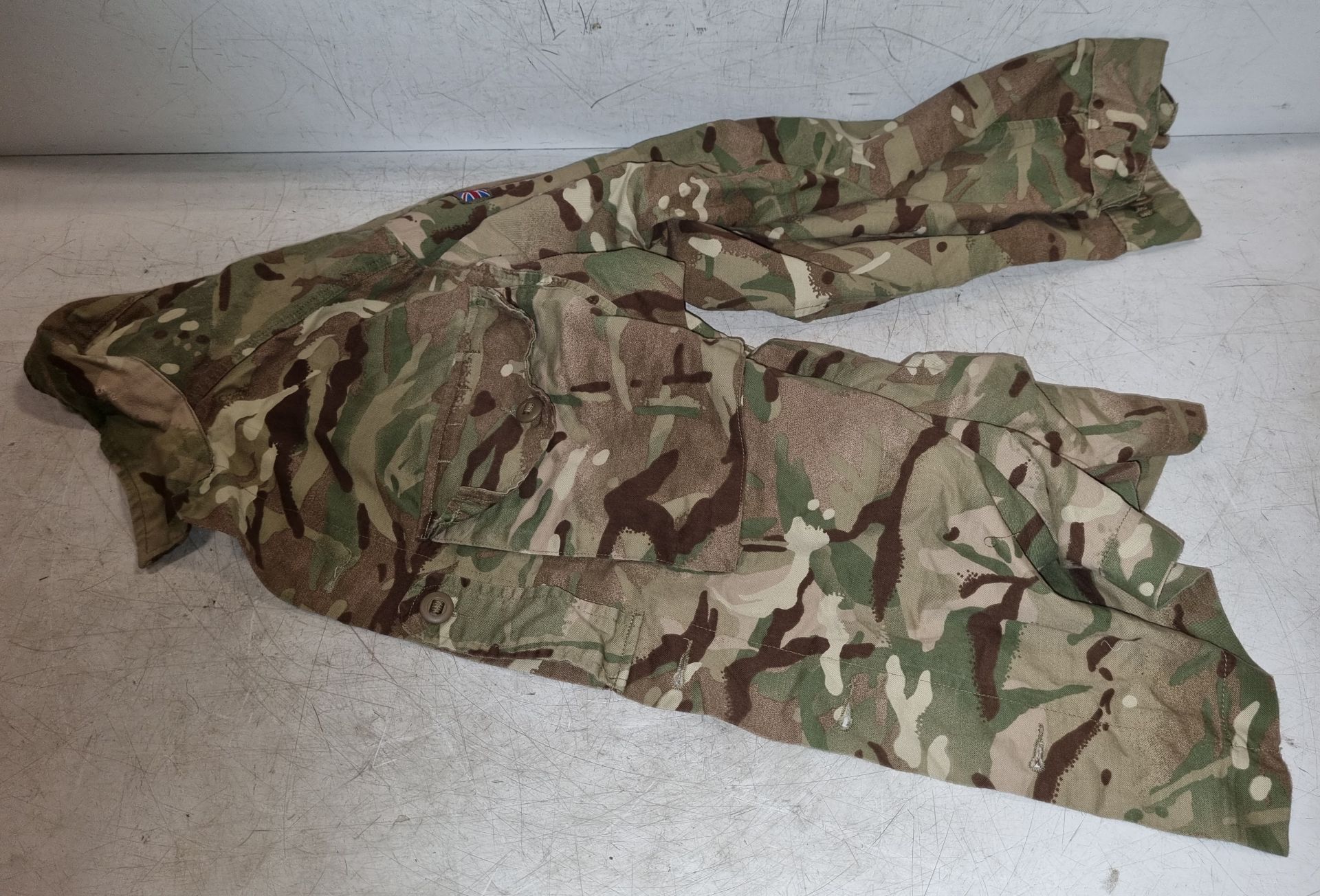 Various types of ex-military camo clothing - may include accessories - 173 kg – may require repair - Image 6 of 11