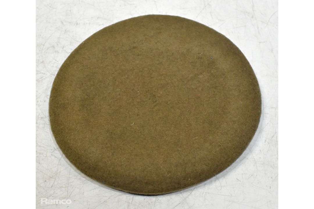31x Knitted wool berets - mixed sizes - Image 4 of 7