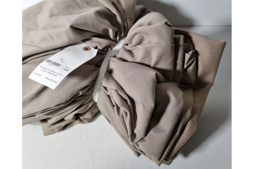 21x Items of clothing - see description for details - Image 34 of 36