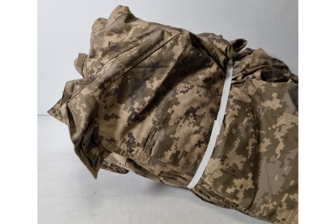 30x Digital camo combat jacket - mixed sizes - mixed grades - Image 3 of 5