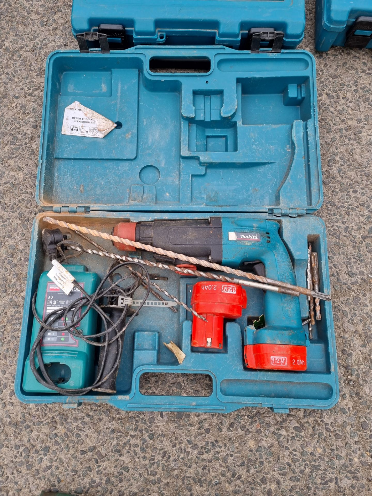 Makita HR160D 12V hammer drill c/w charger and battery in carry case