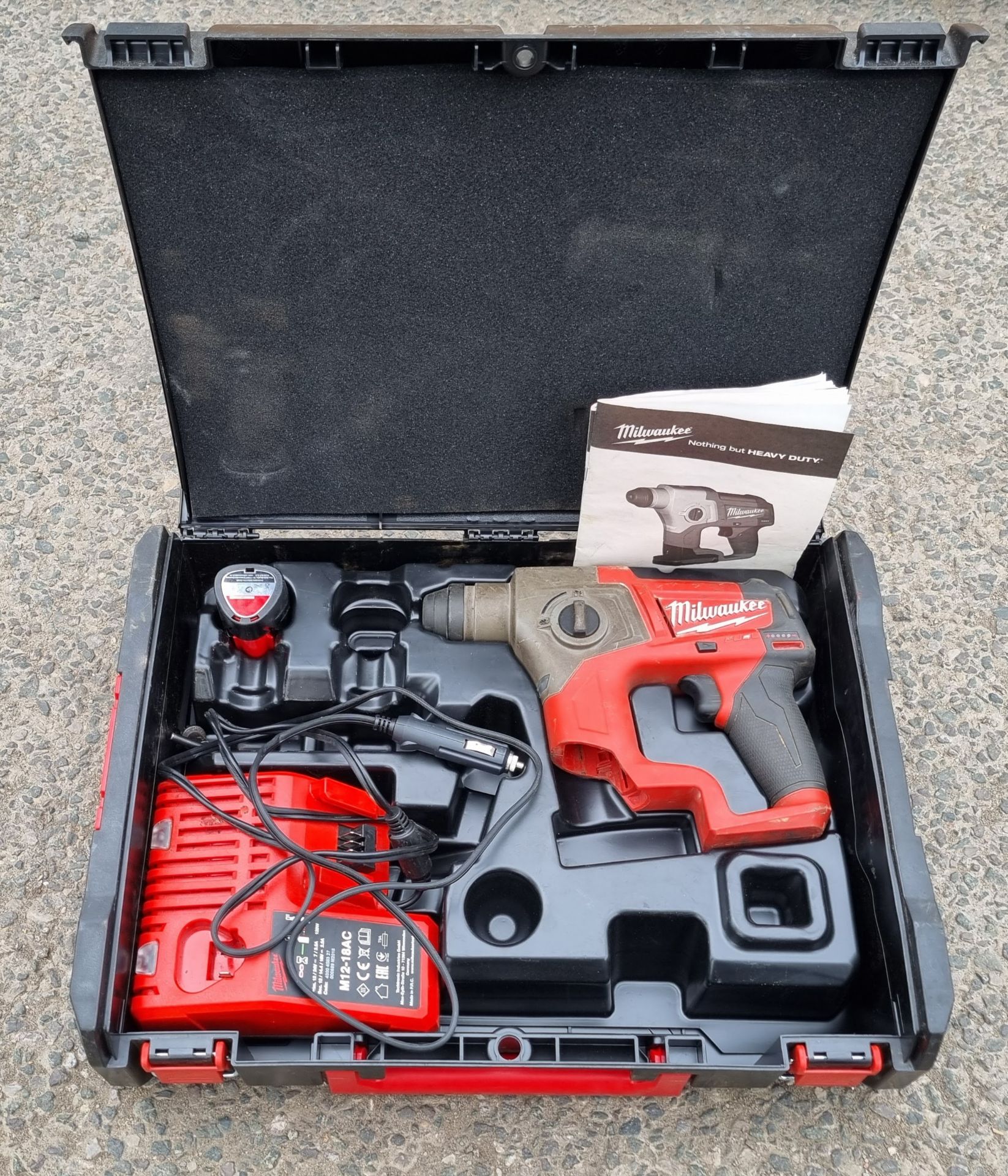 Milwaukee M12 CH hammer drill, c/w charger and battery with carry case