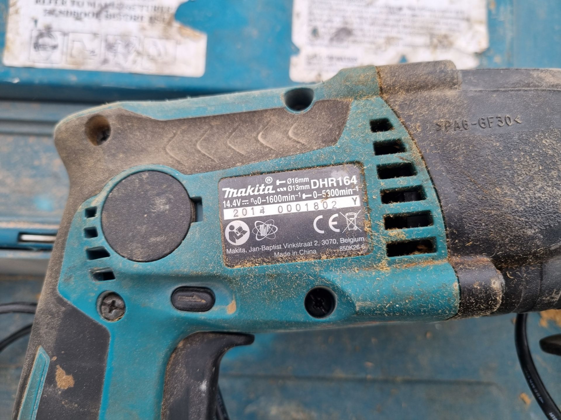 Makita DHR164 14.4V hammer drill c/w charger and 2x battery in carry case - Image 2 of 3