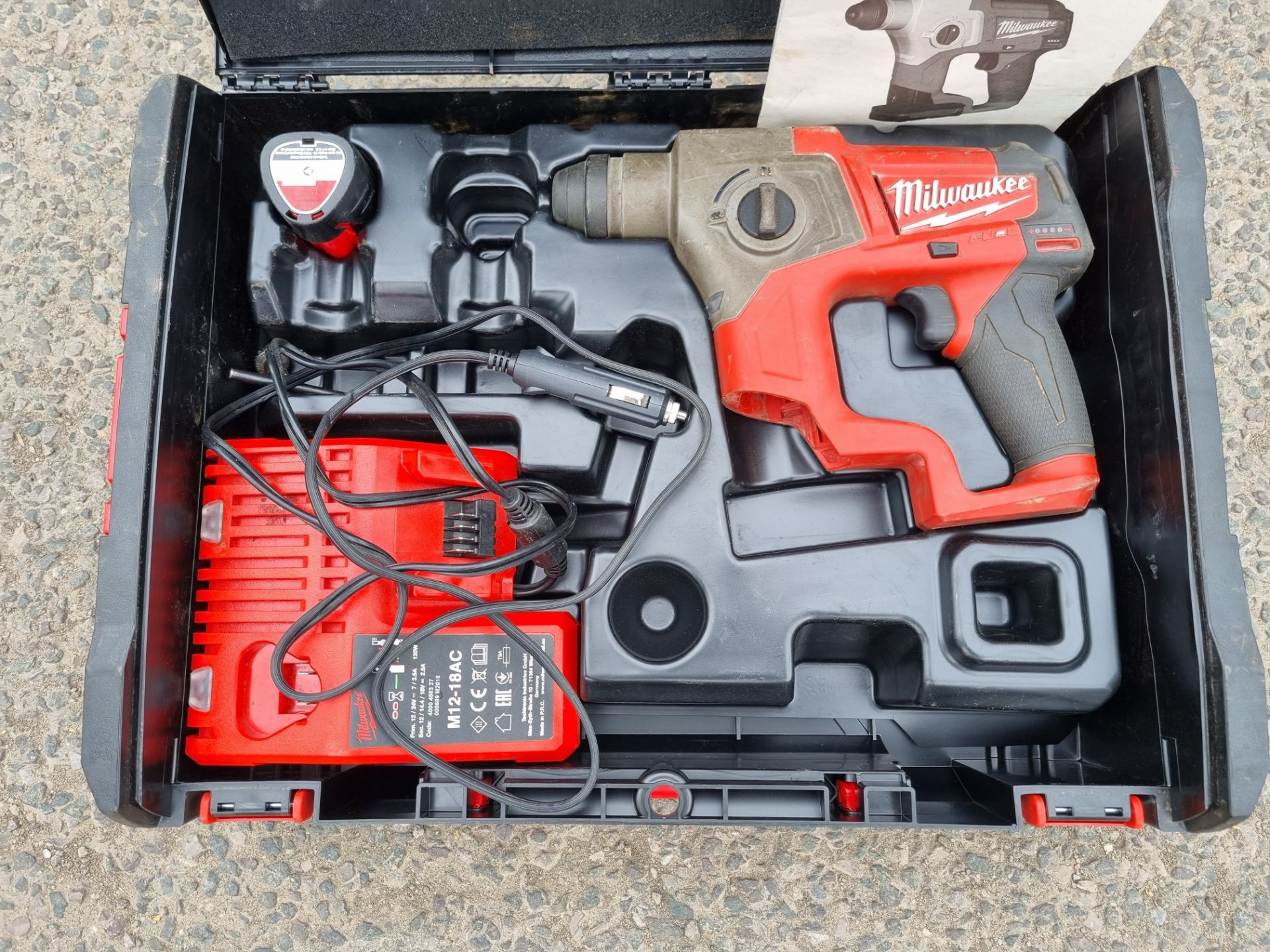 Milwaukee M12 CH hammer drill, c/w charger and battery with carry case - Image 3 of 4