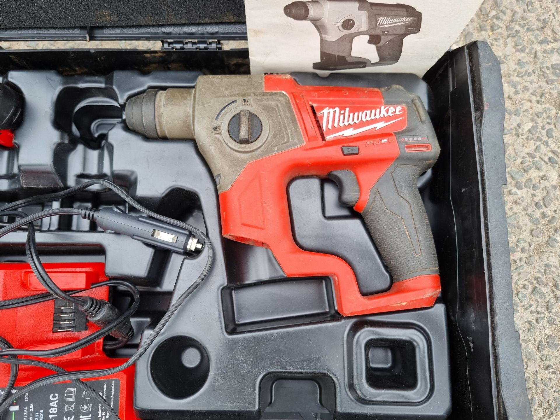 Milwaukee M12 CH hammer drill, c/w charger and battery with carry case - Image 2 of 4
