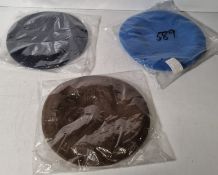 22x Knitted wool berets - mixed types - mixed sizes