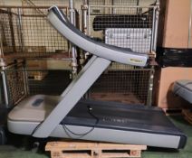 TechnoGym Run Now 700 treadmill - L 2180 x W 950 x H 1600mm