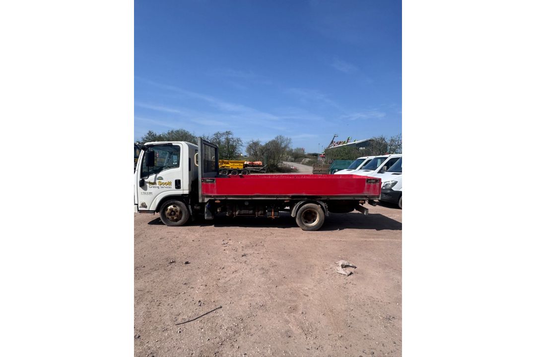 Isuzu Grafter N35.150 dropside lorry - registration KY17 DKD - 3 litre - current mileage 117666 mile - Image 2 of 15