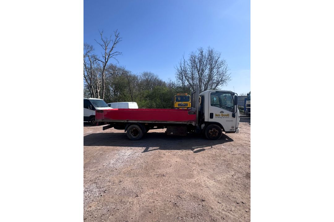 Isuzu Grafter N35.150 dropside lorry - registration KY17 DKD - 3 litre - current mileage 117666 mile - Image 6 of 15