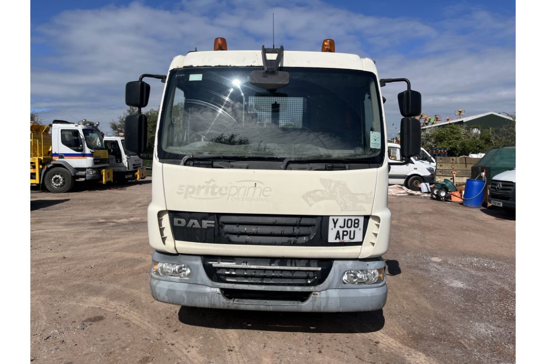 DAF FA LF45.160 08 TIP E tipper truck - reg. YJ08 APU - current mileage 354414km - NO SPREADER INC - Image 3 of 22