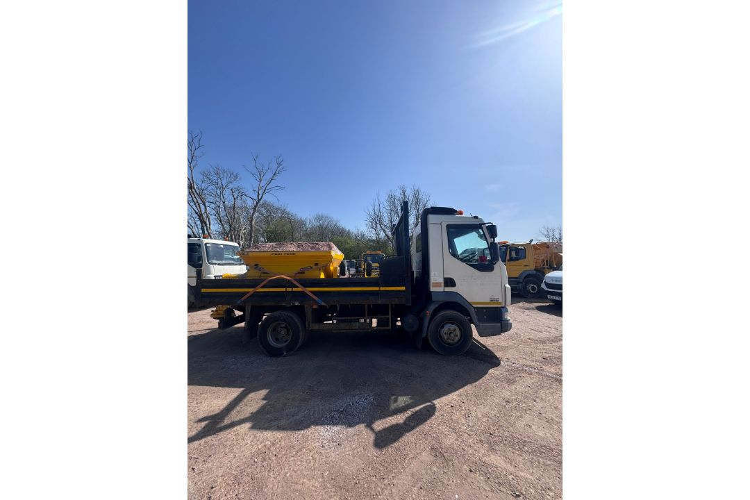 DAF FA LF45.160 08 TIP E tipper truck - reg. YJ08 APU - current mileage 354414km - NO SPREADER INC - Image 2 of 22