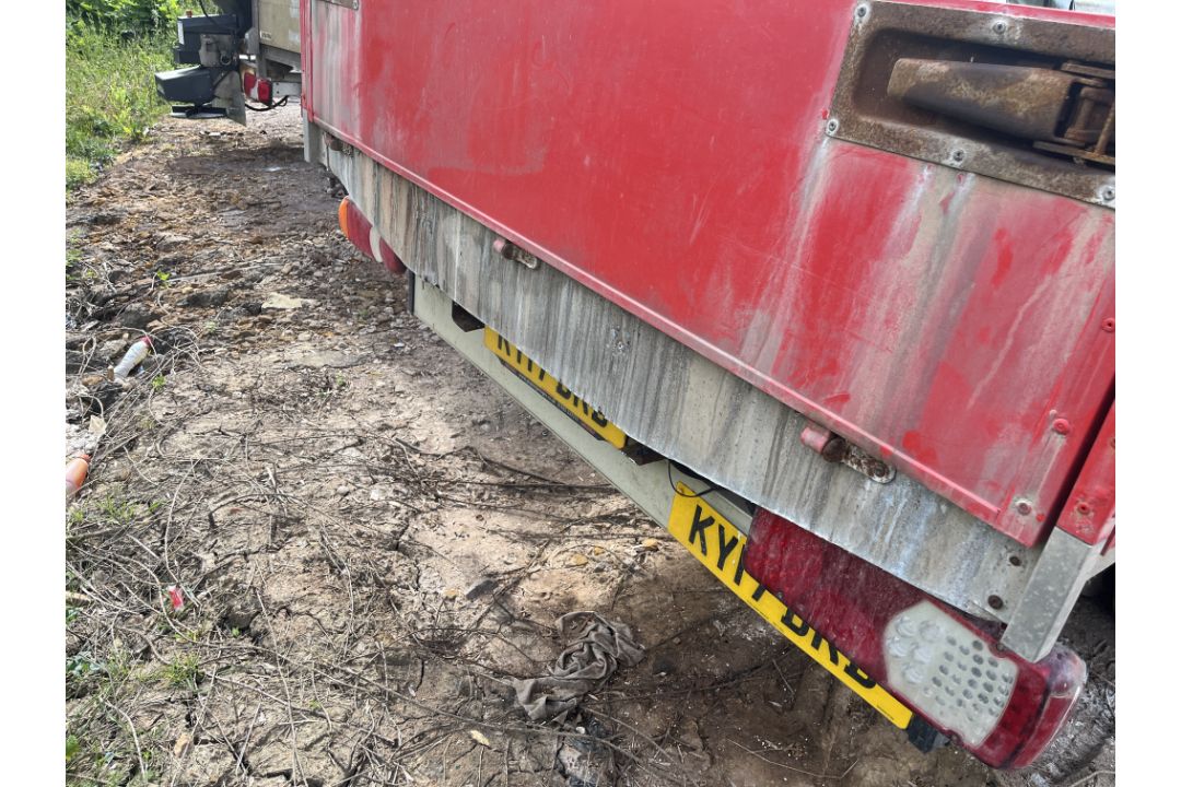 Isuzu Grafter N35.150 dropside lorry - registration KY17 DKD - 3 litre - current mileage 117666 mile - Image 10 of 15