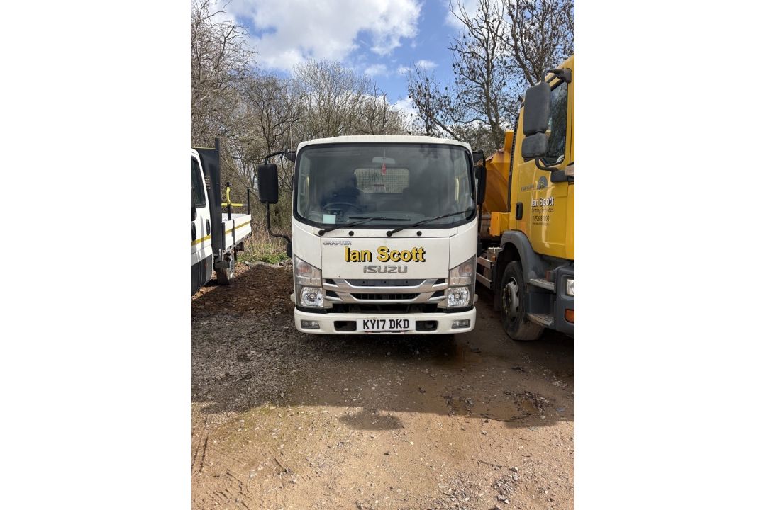 Isuzu Grafter N35.150 dropside lorry - registration KY17 DKD - 3 litre - current mileage 117666 mile - Image 4 of 15