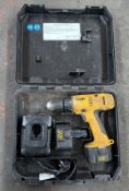 DeWalt 126851 12v hammer drill c/w charger & 1 extra battery in carry case