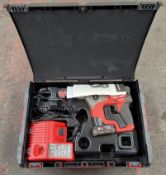 Milwaukee M12 CH 12v hammer drill c/w charger & battery in carry case