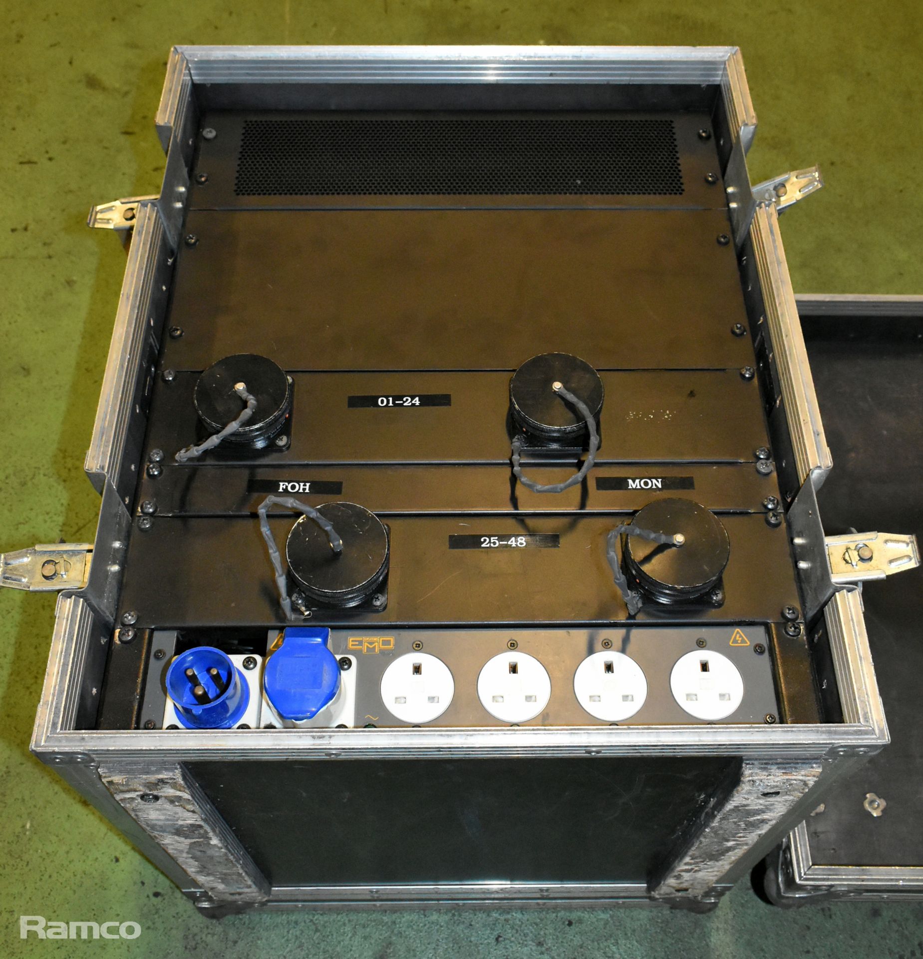 48 channel stage split box in flight case with 4x 16 channel stage boxes and multicore XLR cables - Image 13 of 14