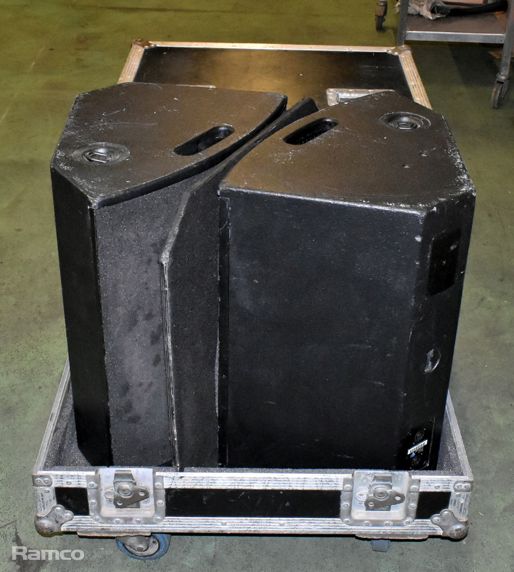 Pair of Max15 wedge monitors / speakers in flight case - speaker dimensions: W 540 x D 370 x H 580mm - Image 7 of 9