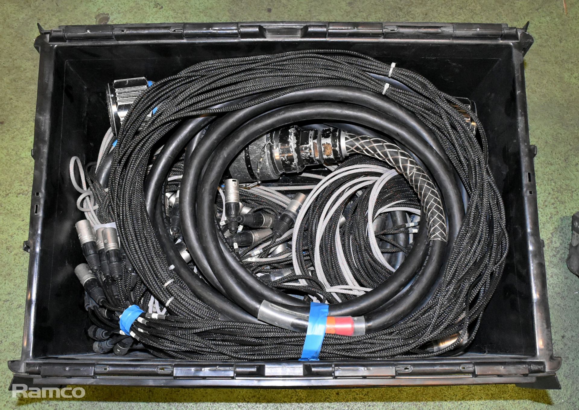 48 channel stage split box in flight case with 4x 16 channel stage boxes and multicore XLR cables - Image 6 of 14
